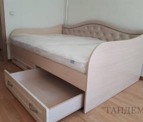 кровати спальни