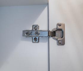 Без доводчиков